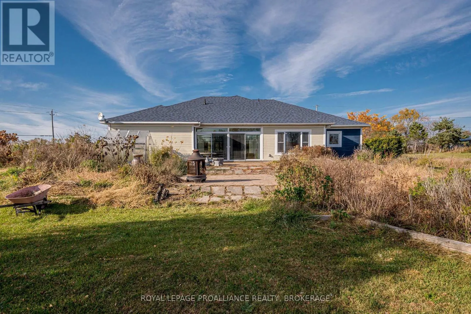 10 NORTH SHORE ROAD