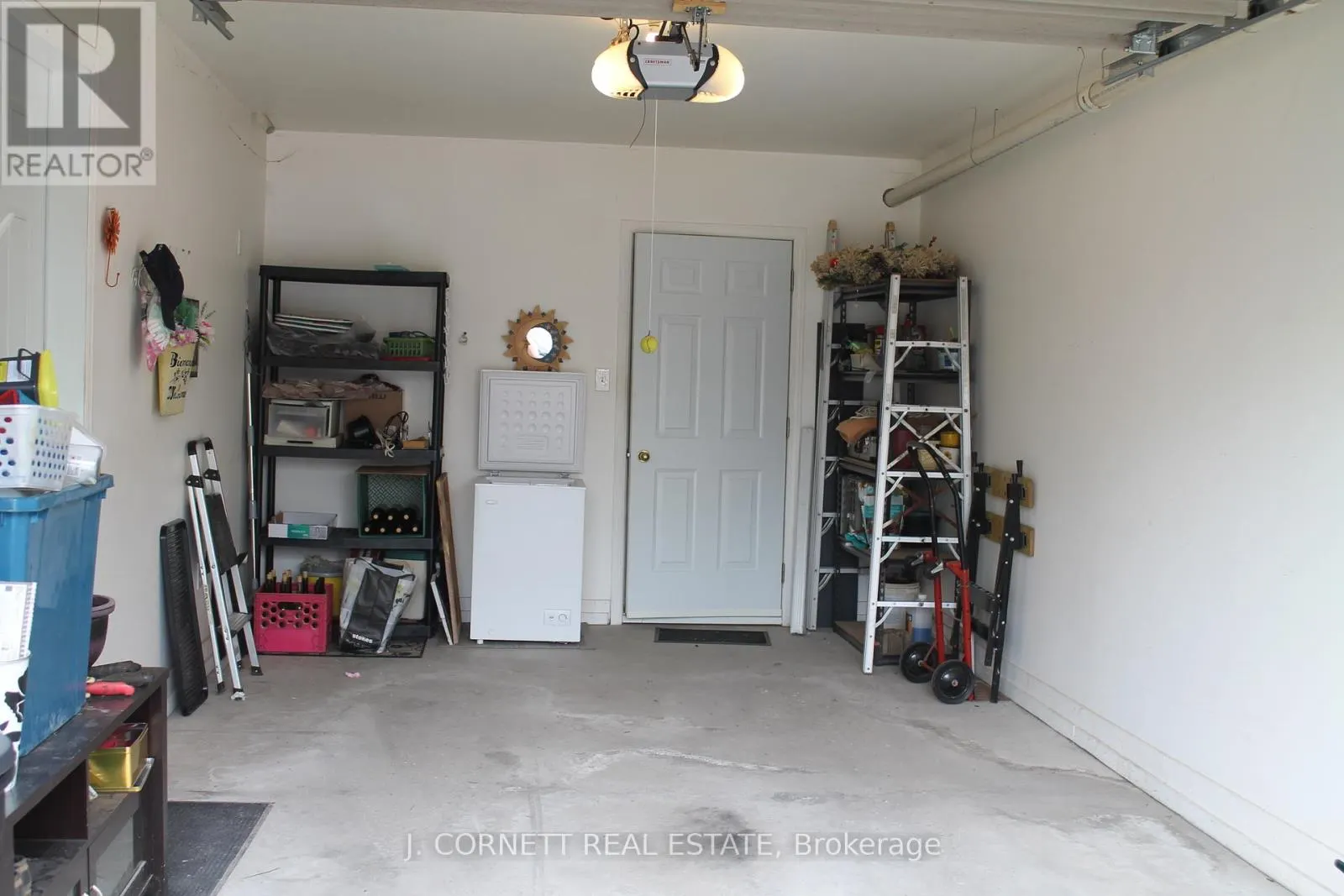 4 - 3 MAPLE STREET N