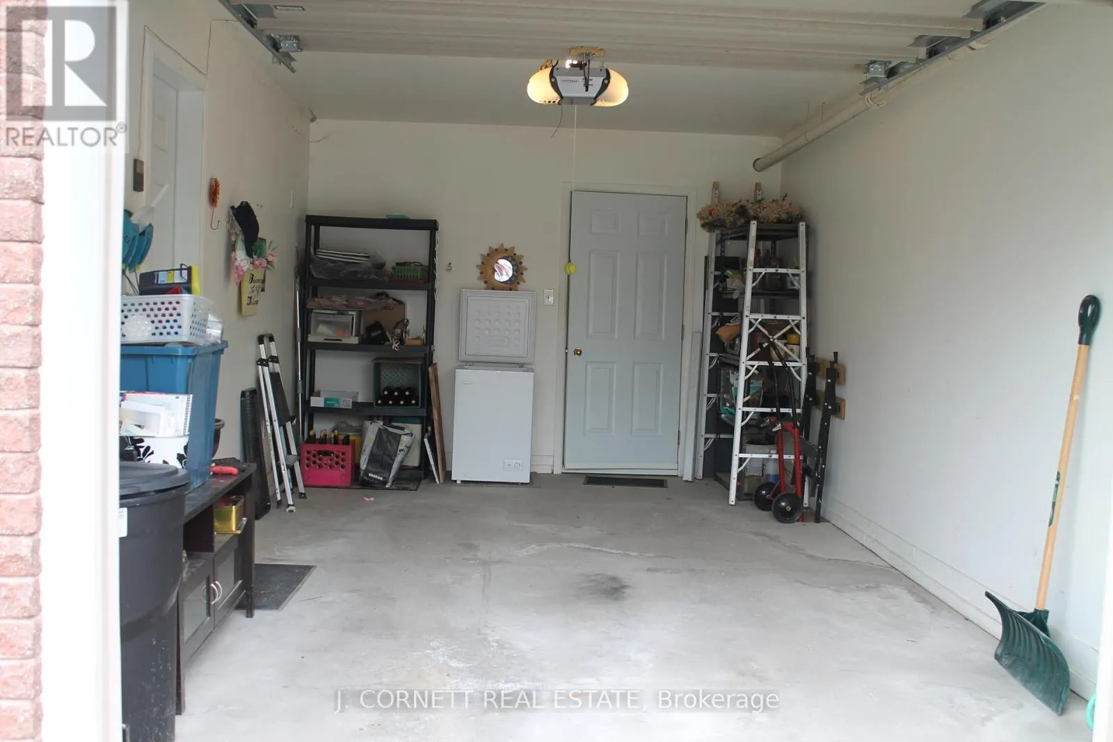 4 - 3 MAPLE STREET N
