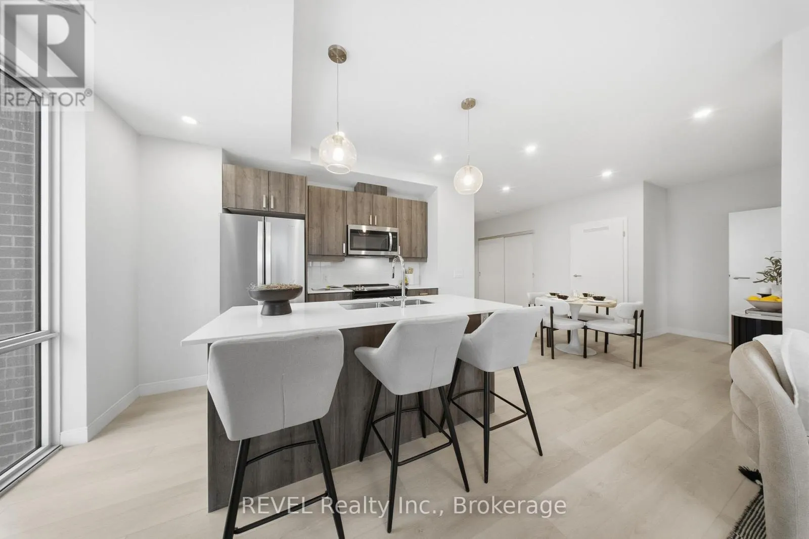 605 - 118 WEST STREET #605
