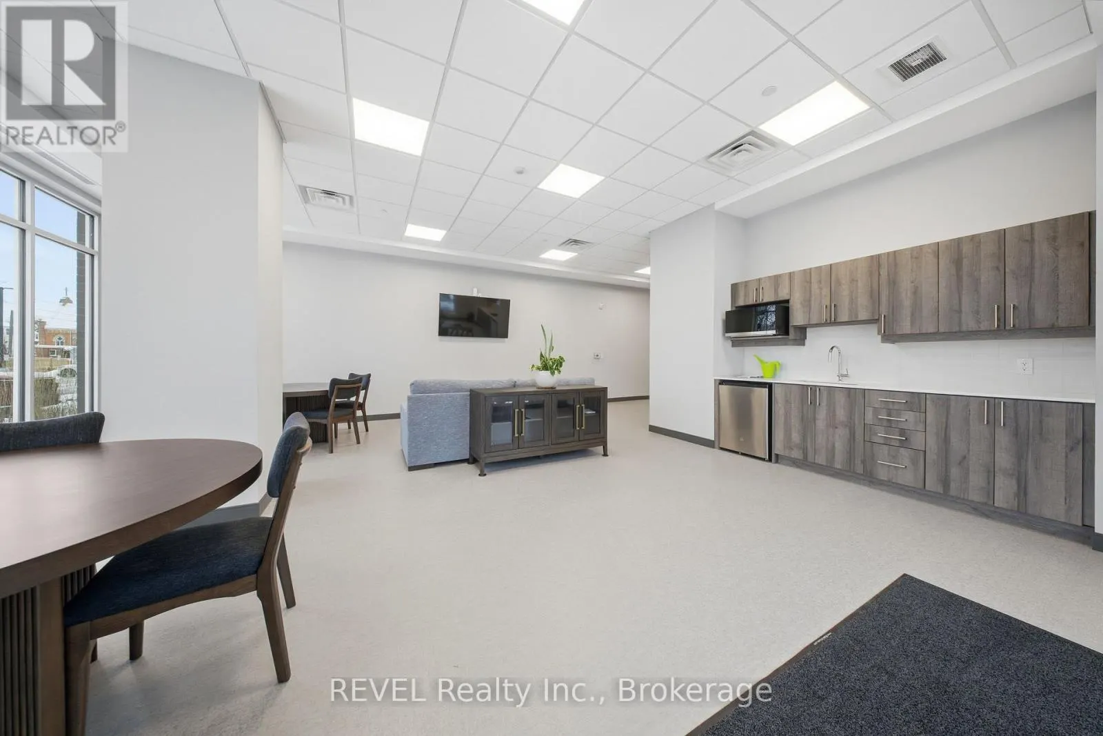 605 - 118 WEST STREET #605