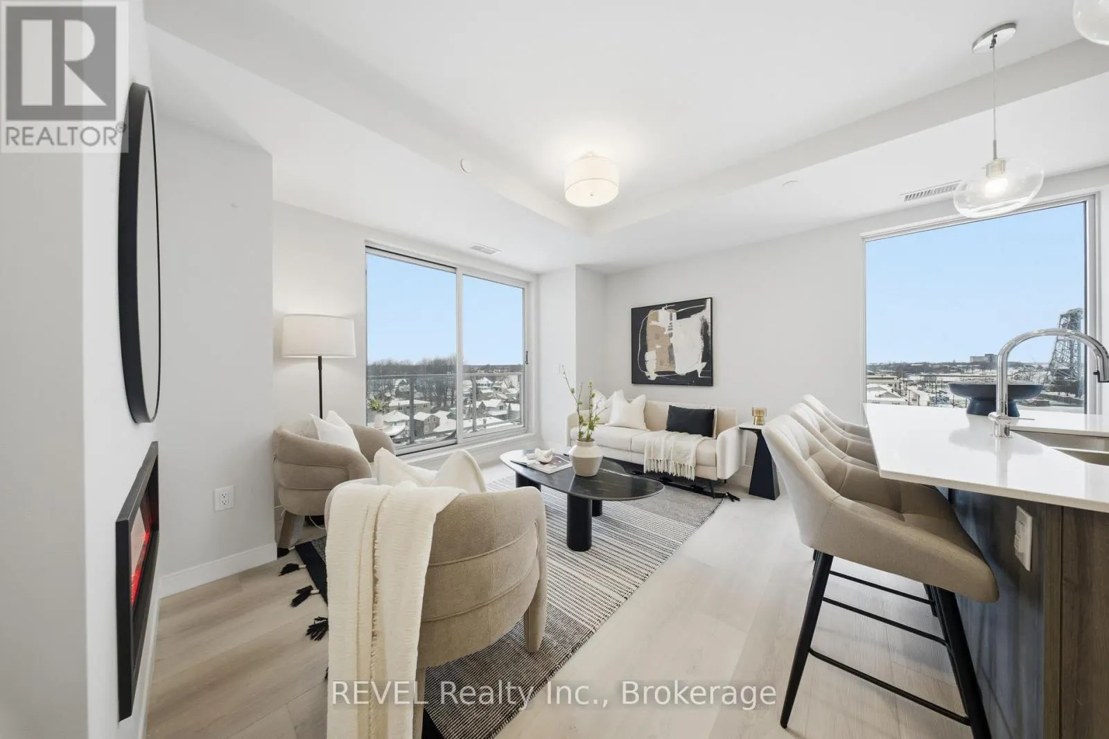 605 - 118 WEST STREET #605