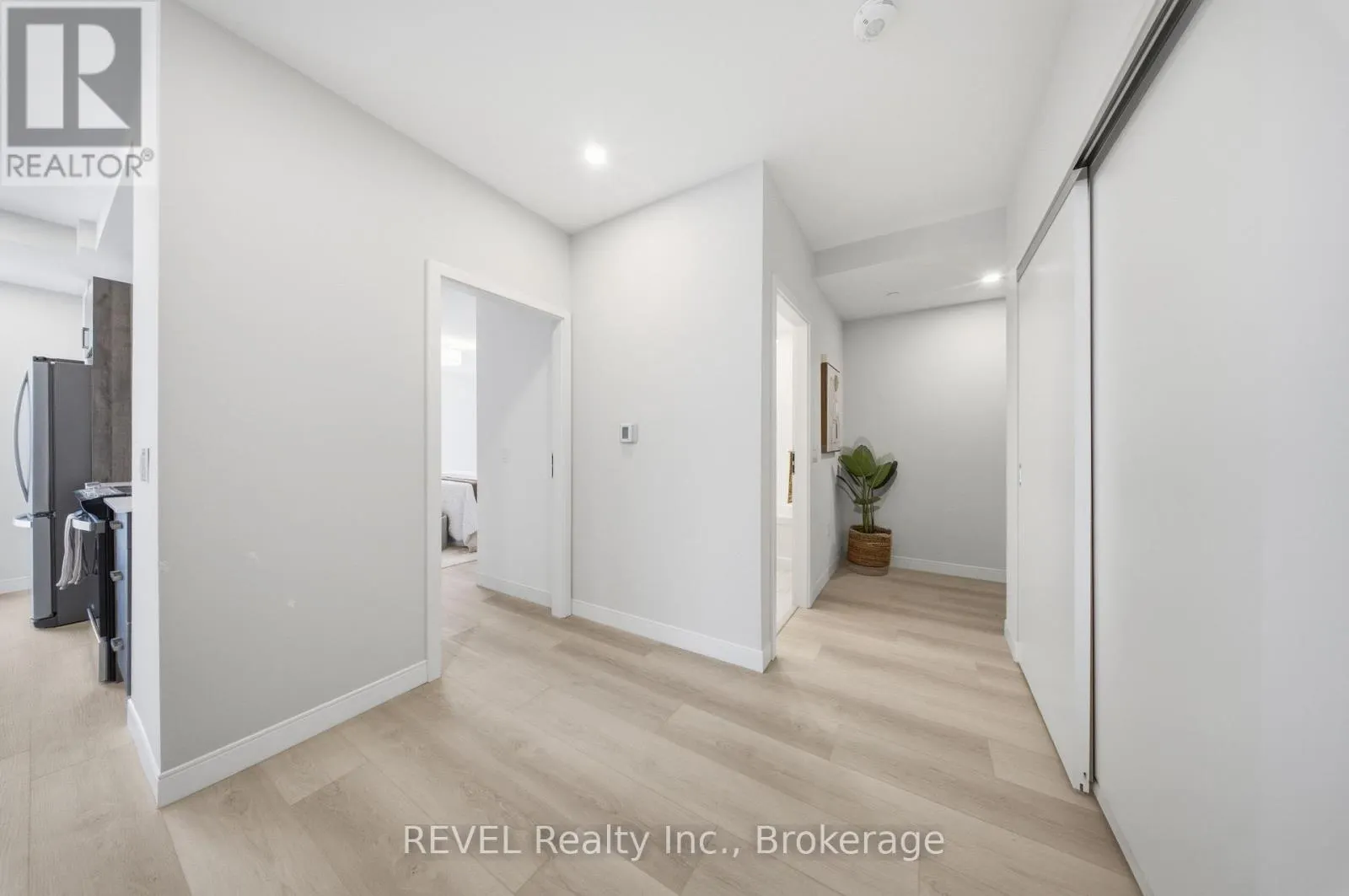 605 - 118 WEST STREET #605