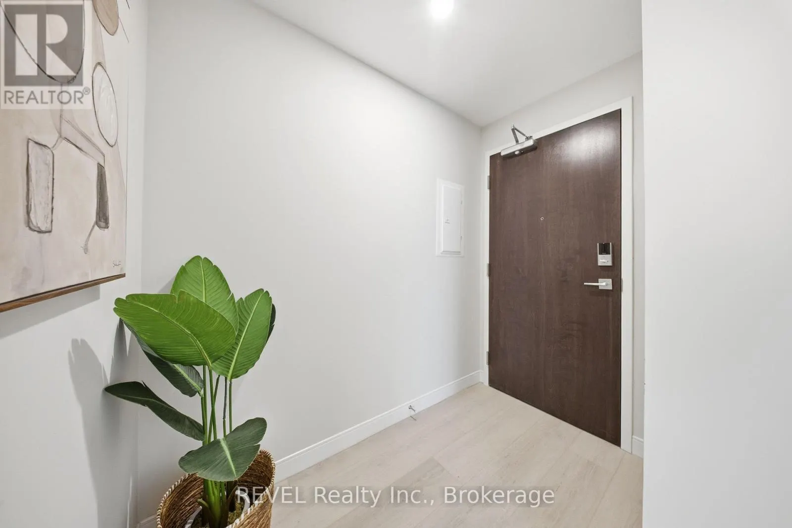 605 - 118 WEST STREET #605