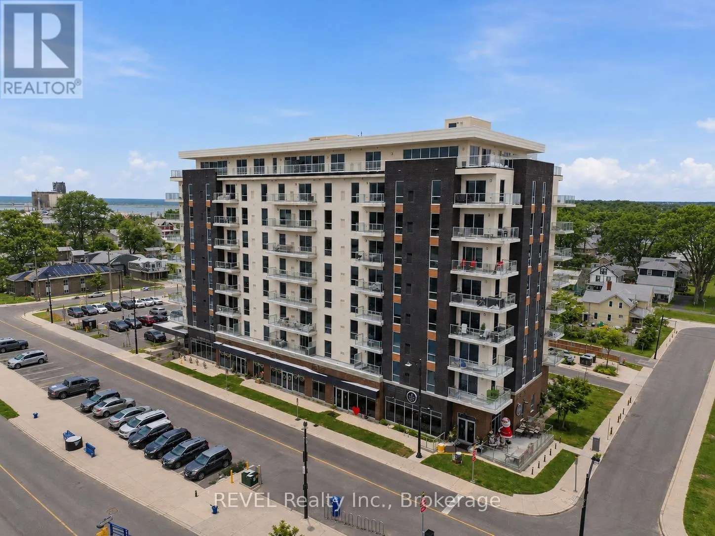605 - 118 WEST STREET #605
