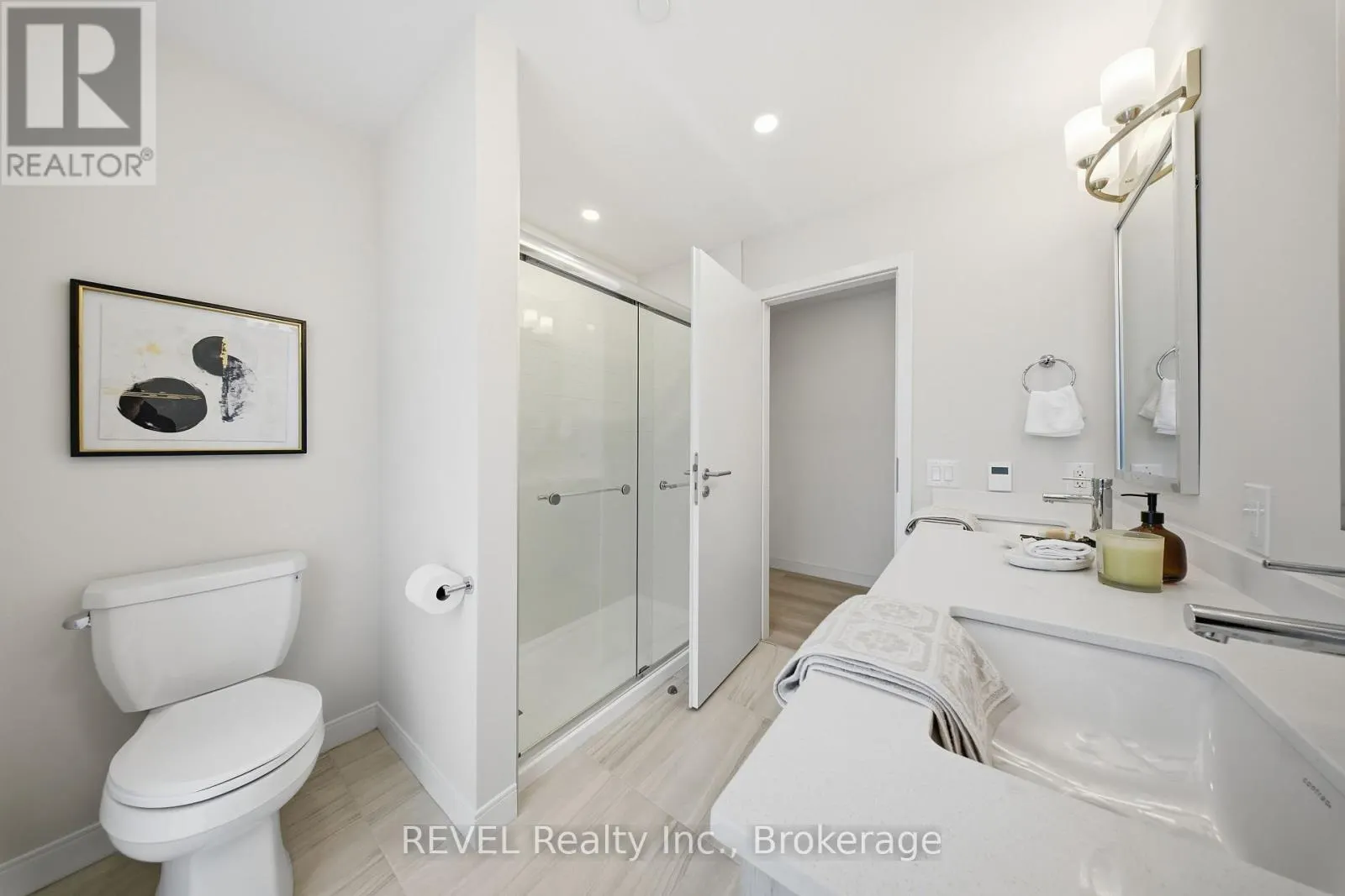 605 - 118 WEST STREET #605