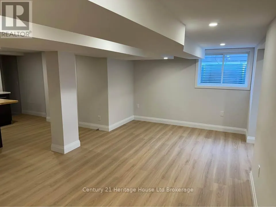 10 JOSEPH STREET