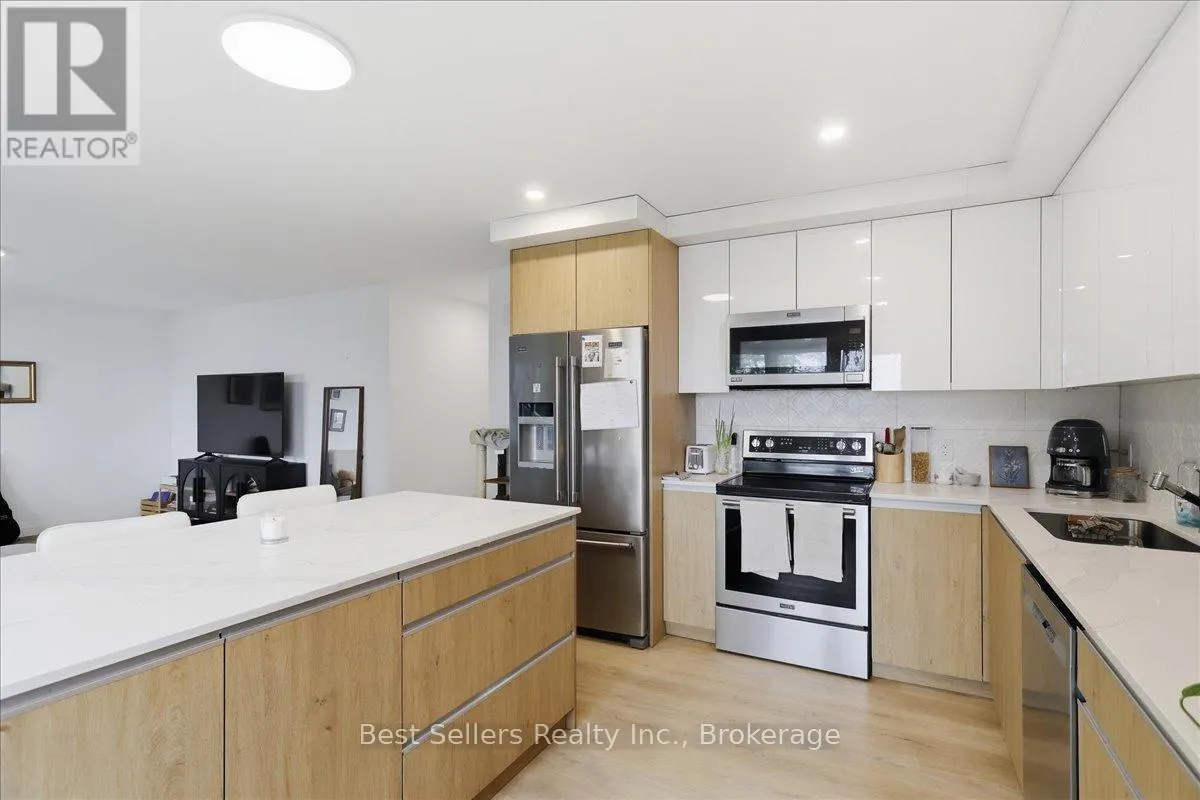 54 FLORENCE STREET W