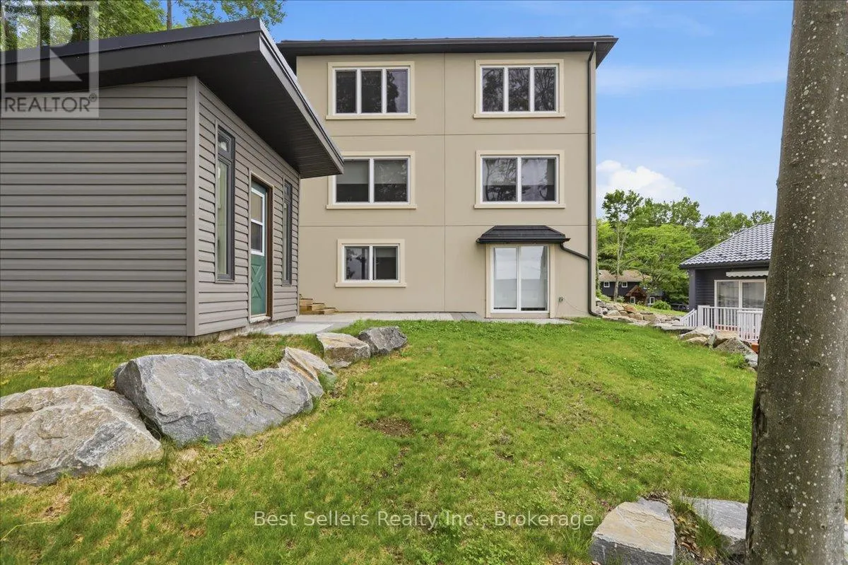 54 FLORENCE STREET W