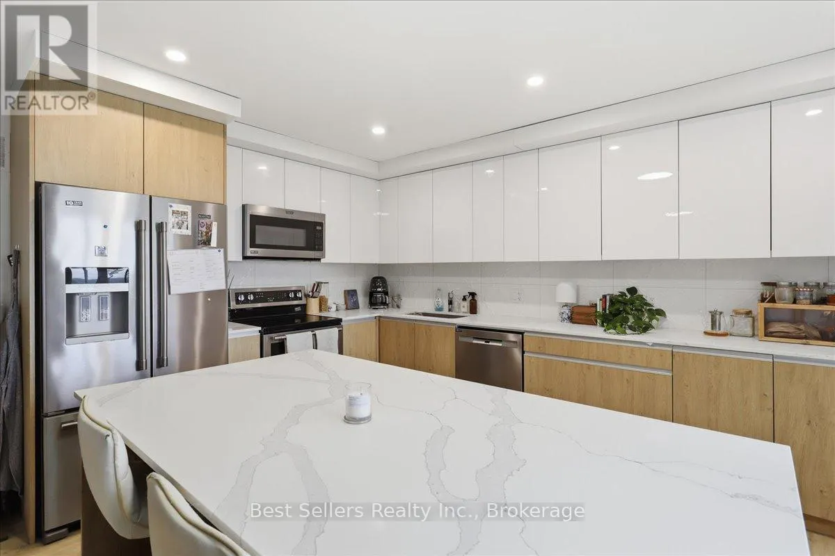 54 FLORENCE STREET W