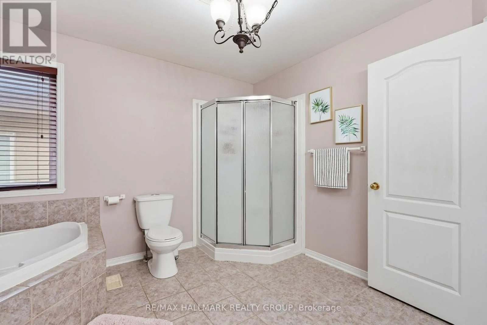 2122 PATRICIA STREET