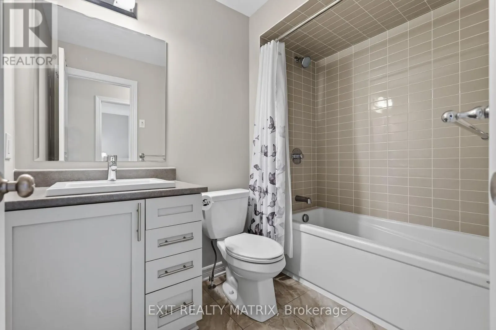 204 BALTIC PRIVATE