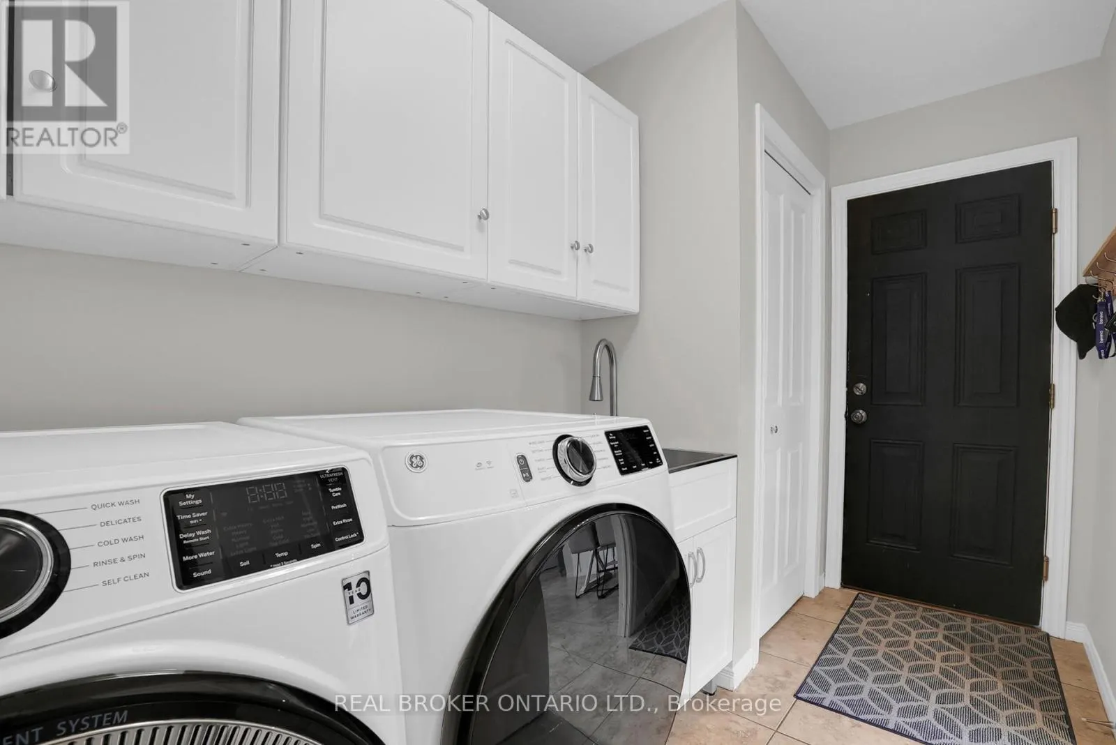 66 - 31 TOWNSEND DRIVE
