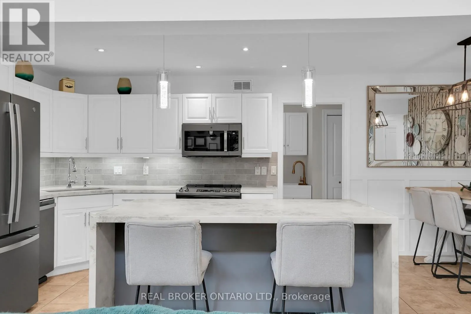 66 - 31 TOWNSEND DRIVE