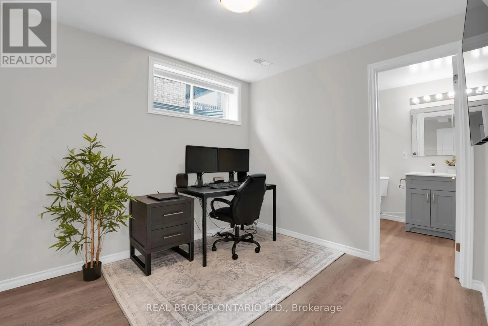 66 - 31 TOWNSEND DRIVE