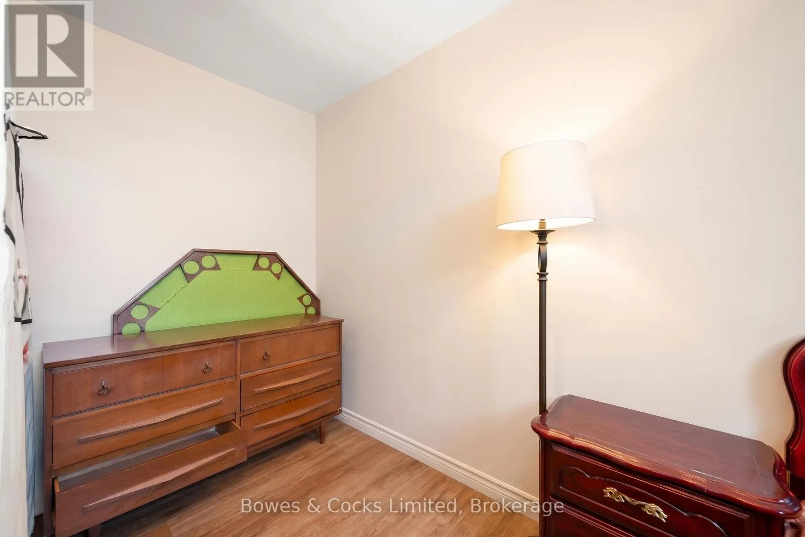 59 BIRCH CRESCENT