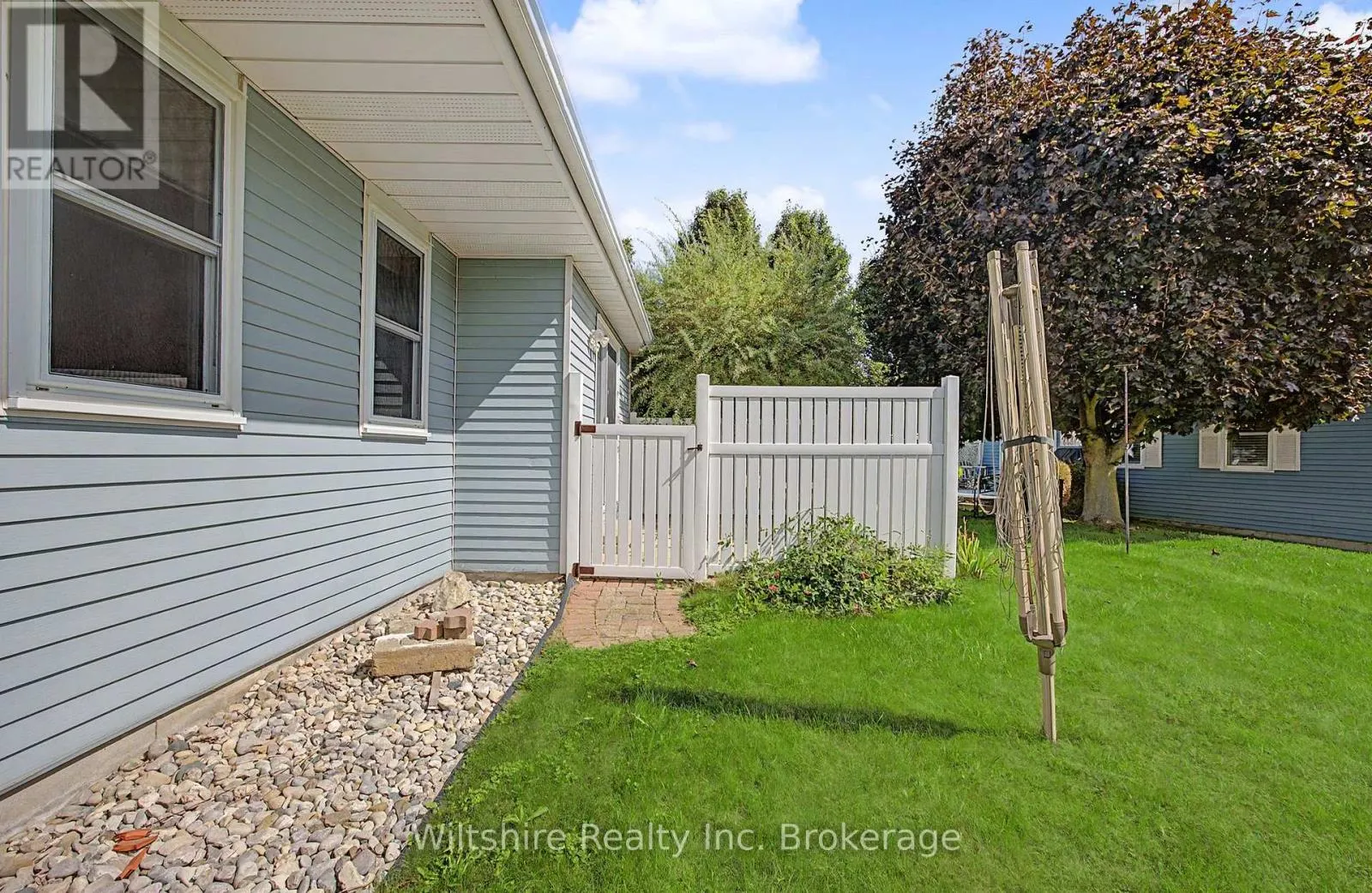 48 SINCLAIR DRIVE