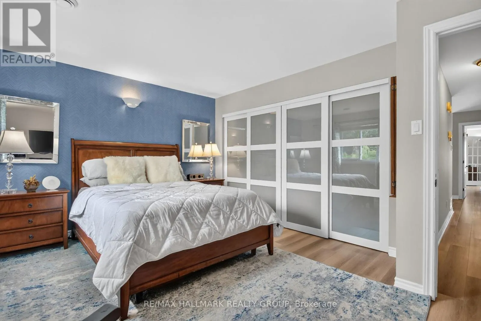 7 - 410 KING STREET E