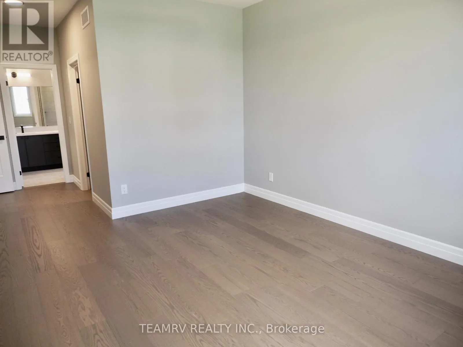 17 DARROW DRIVE