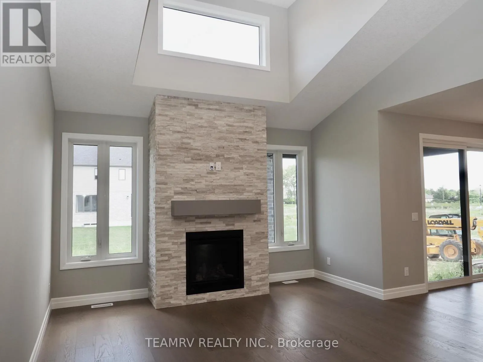 17 DARROW DRIVE