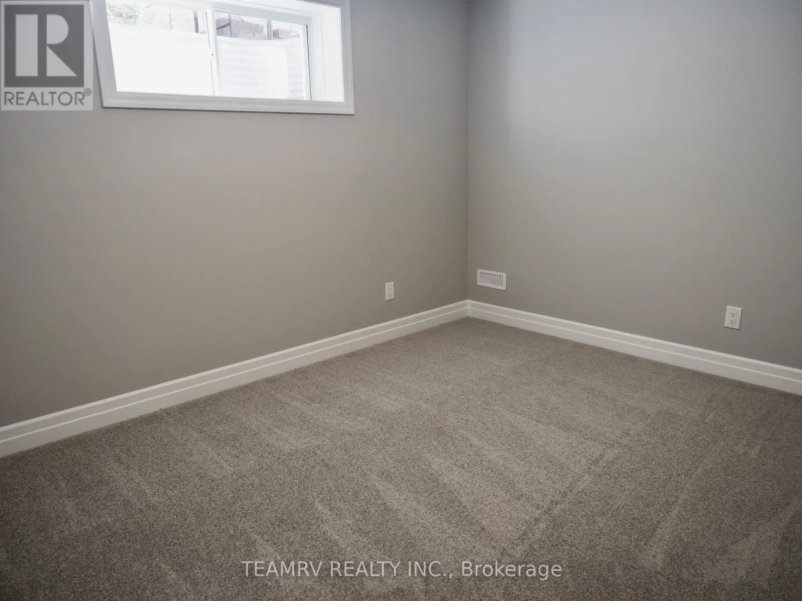 17 DARROW DRIVE
