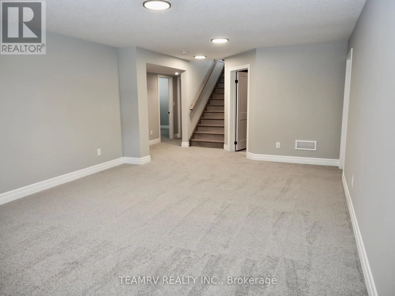 17 DARROW DRIVE