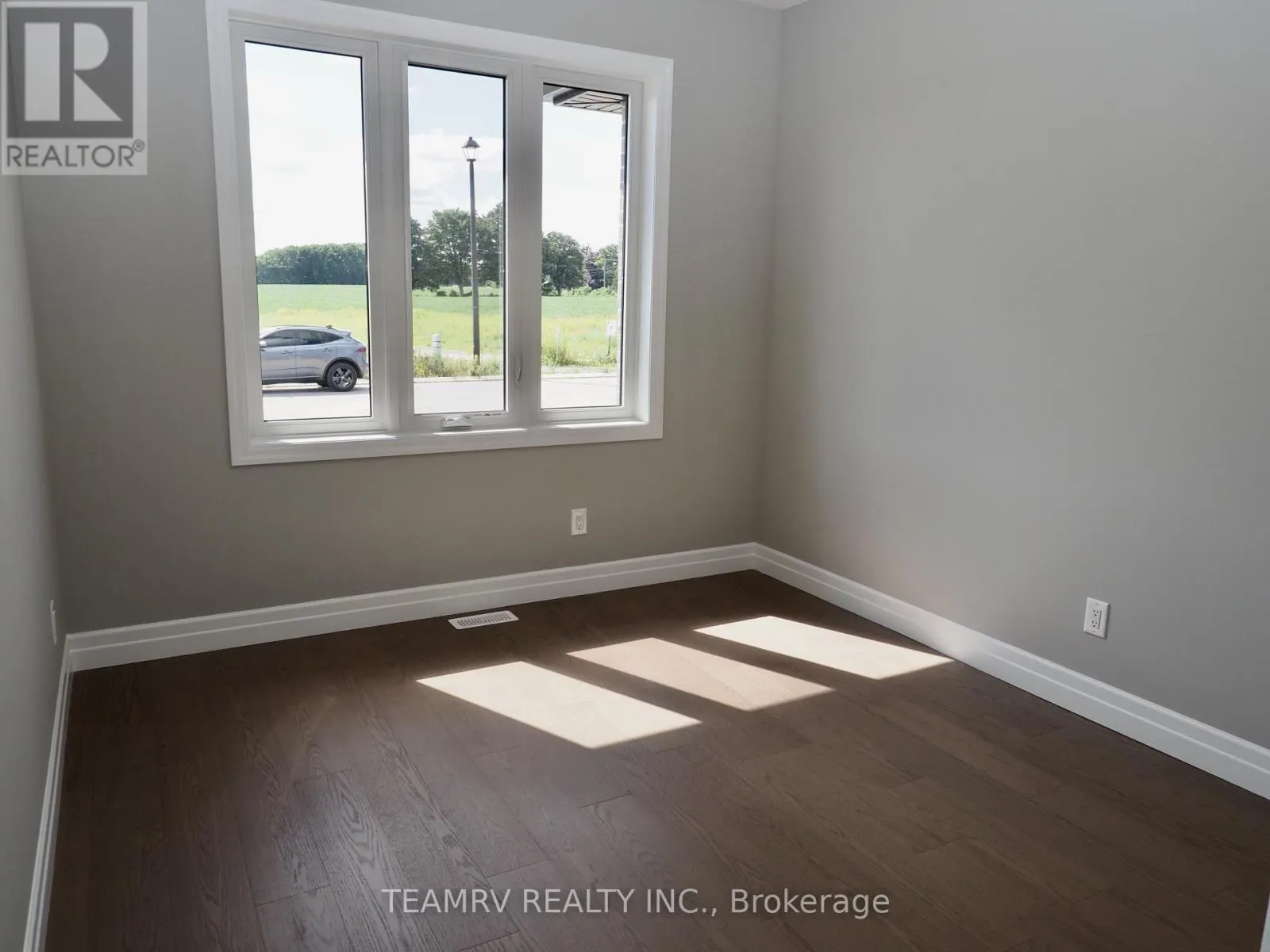 17 DARROW DRIVE