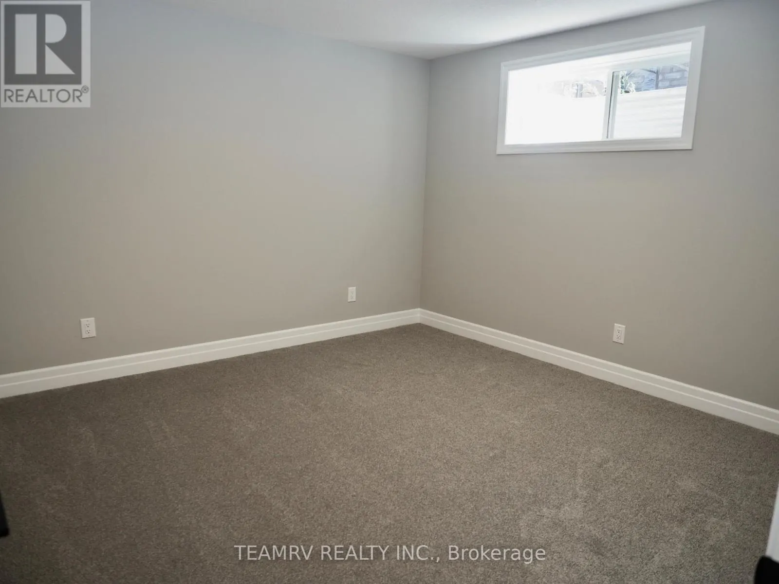 17 DARROW DRIVE