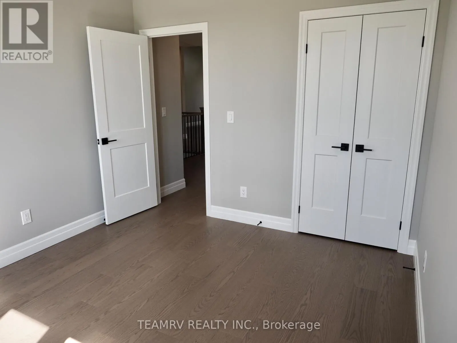 17 DARROW DRIVE