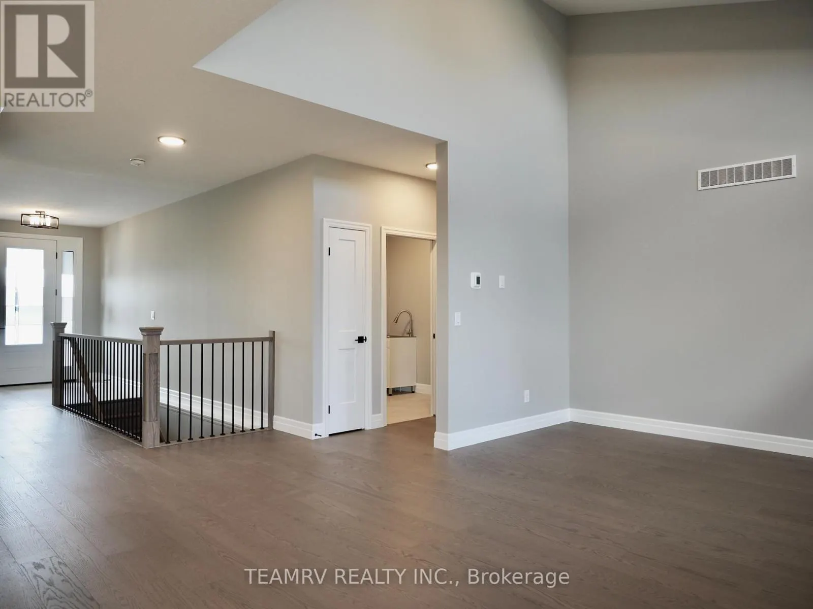 17 DARROW DRIVE
