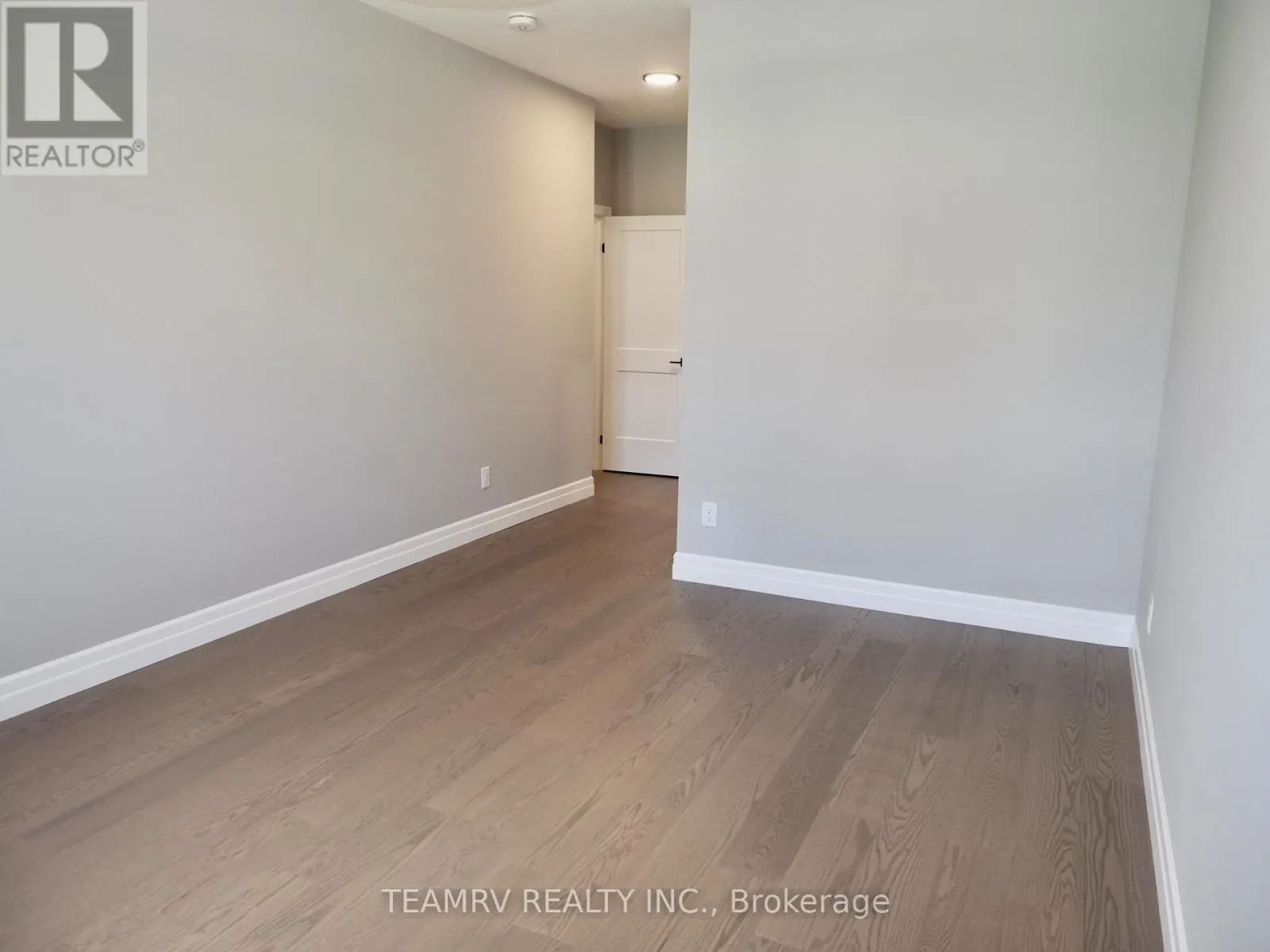17 DARROW DRIVE