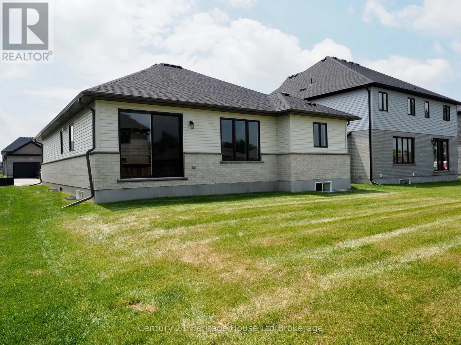 28 SYCAMORE DRIVE