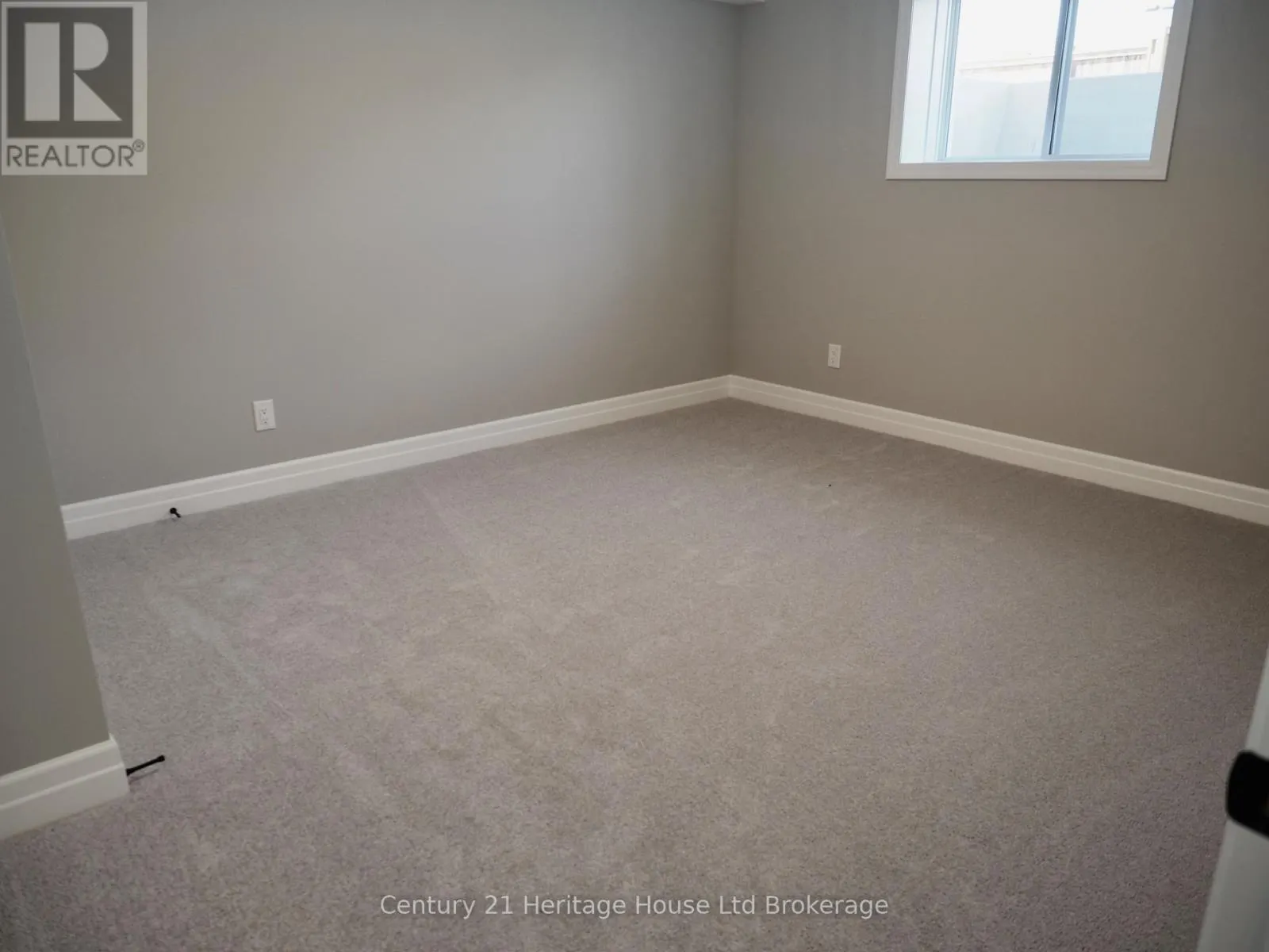 28 SYCAMORE DRIVE