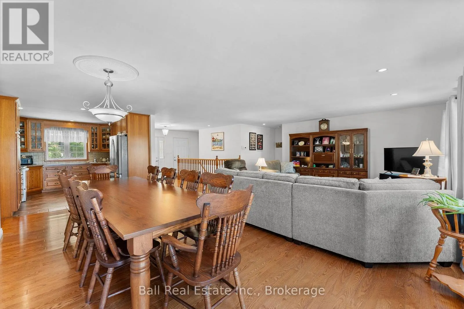 214A CENTRE ROAD