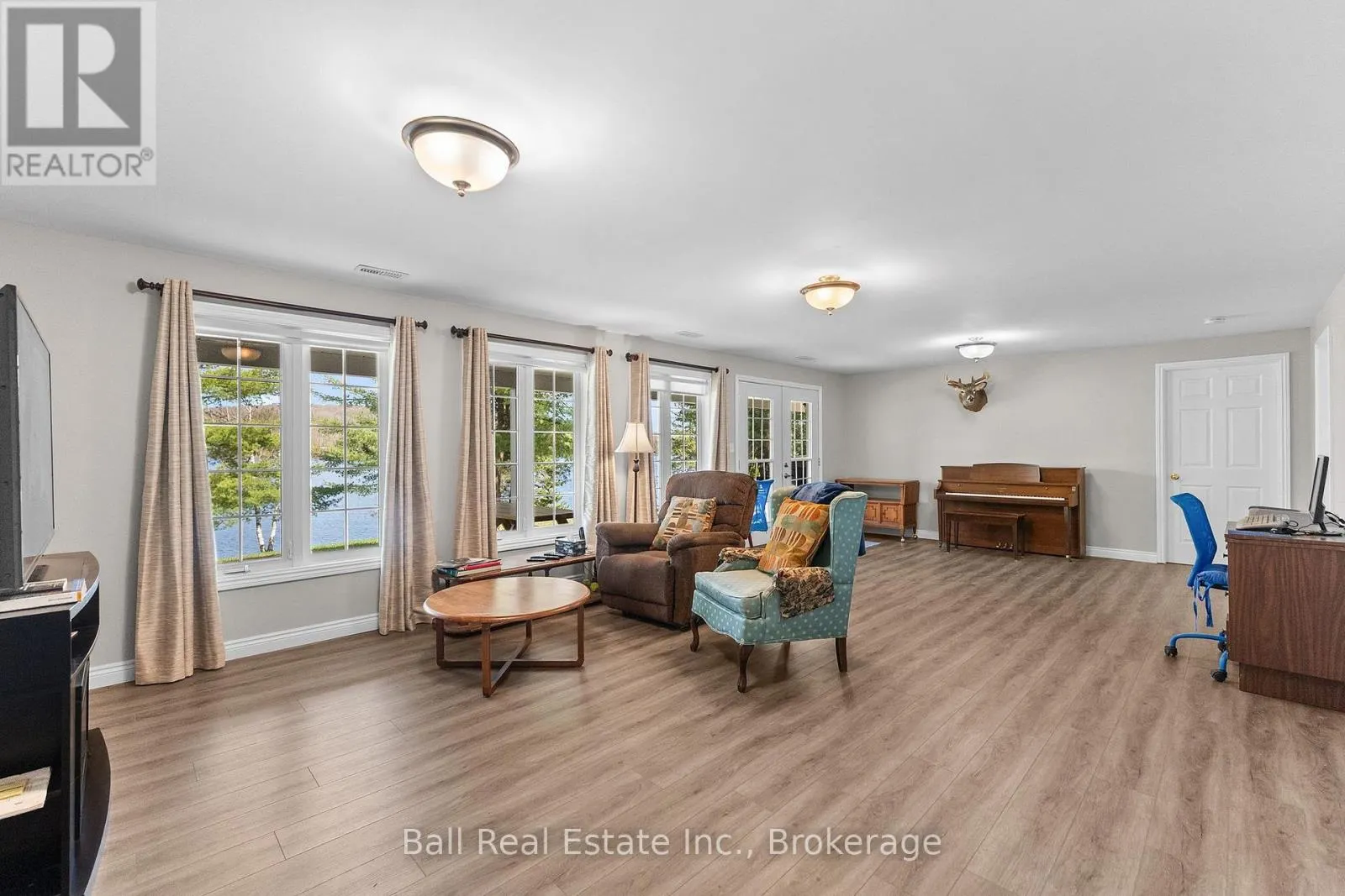 214A CENTRE ROAD