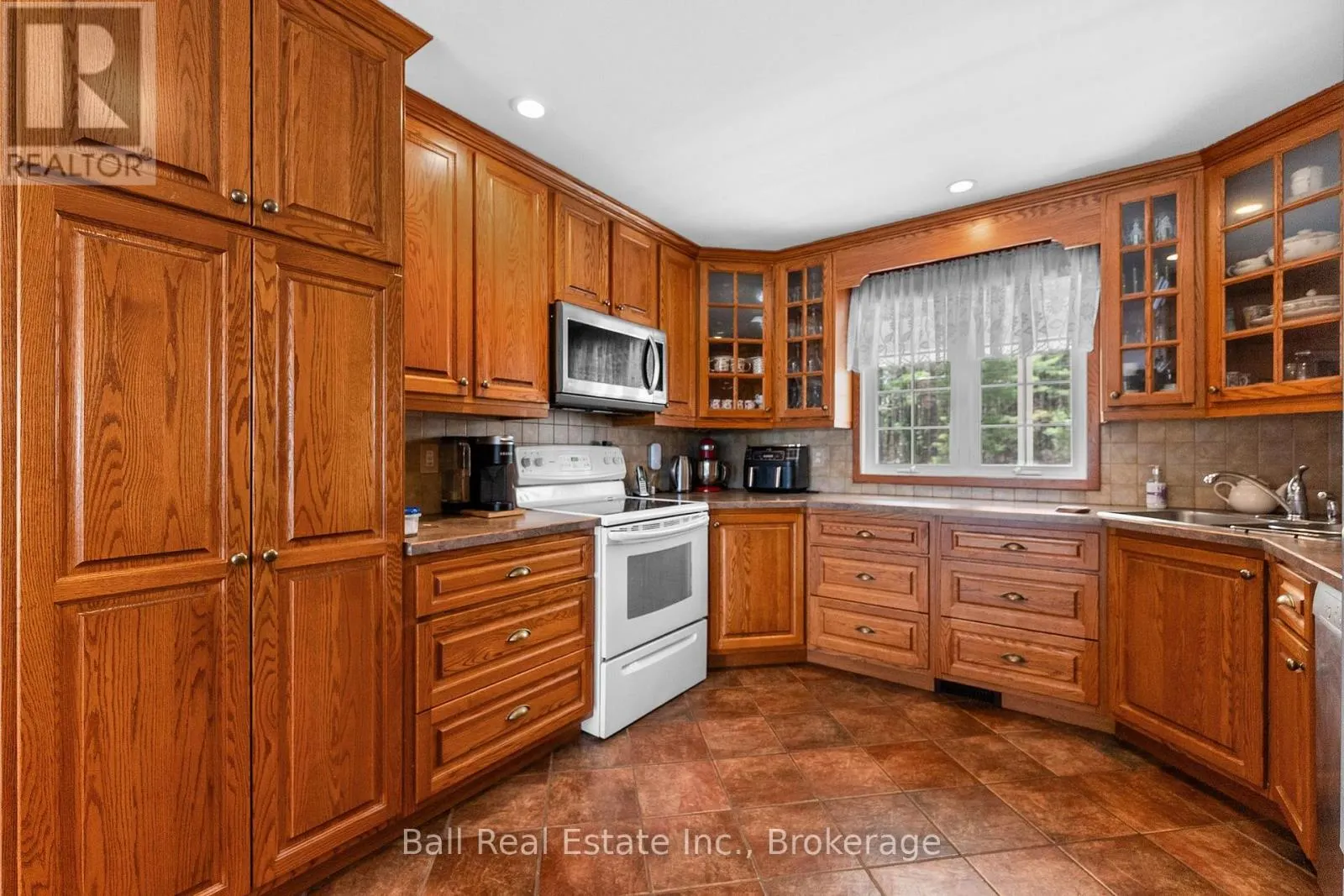 214A CENTRE ROAD