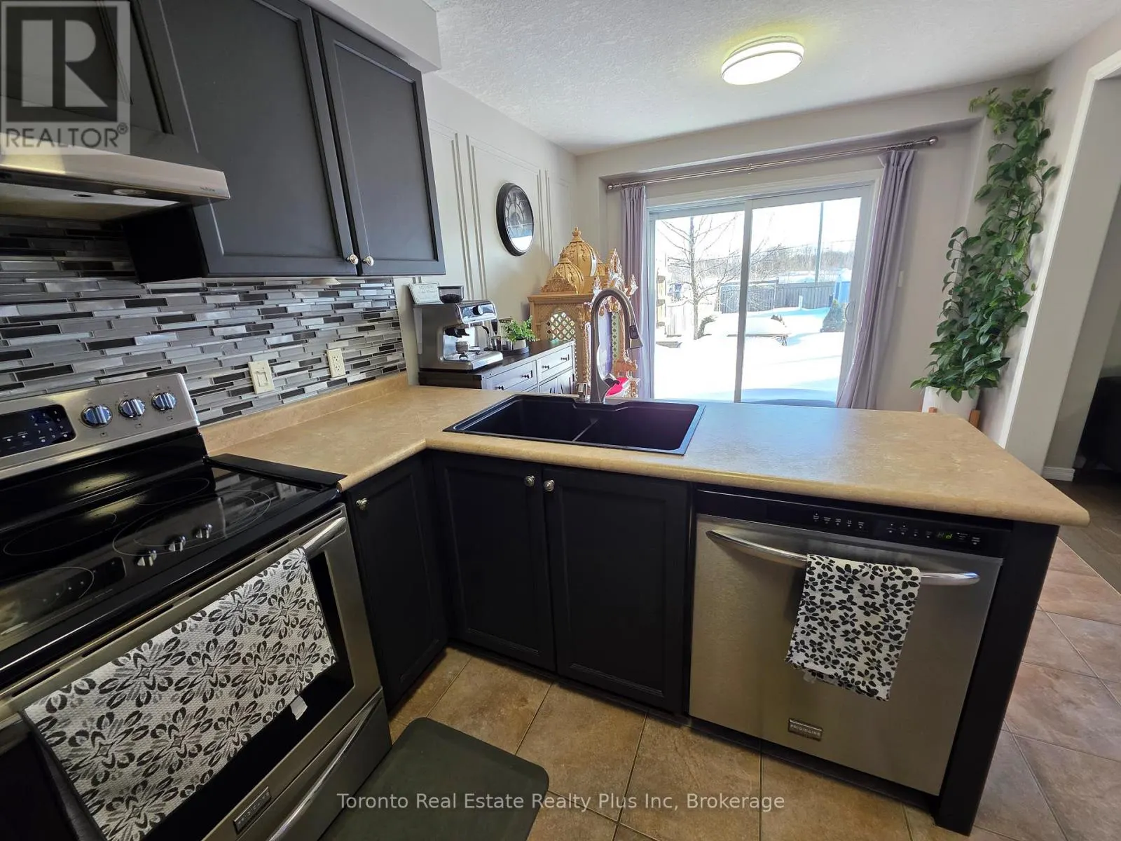 16 TALON DRIVE