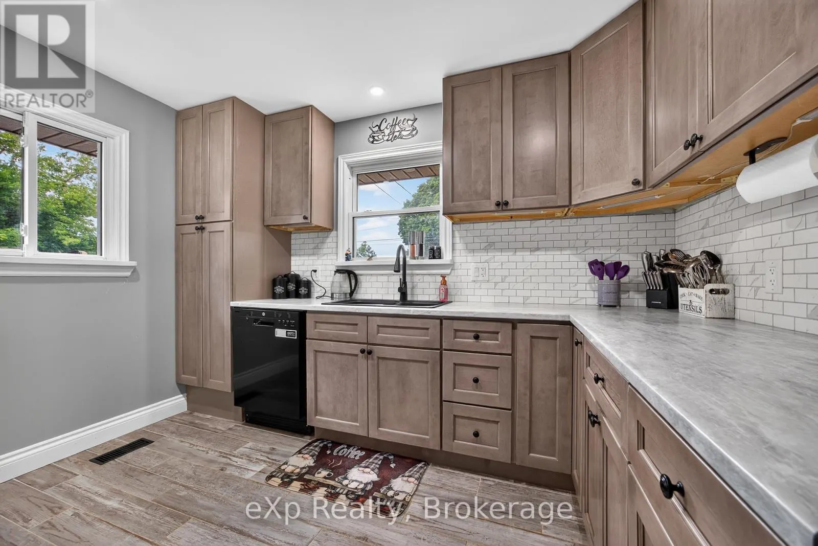 29 CONCESSION STREET E