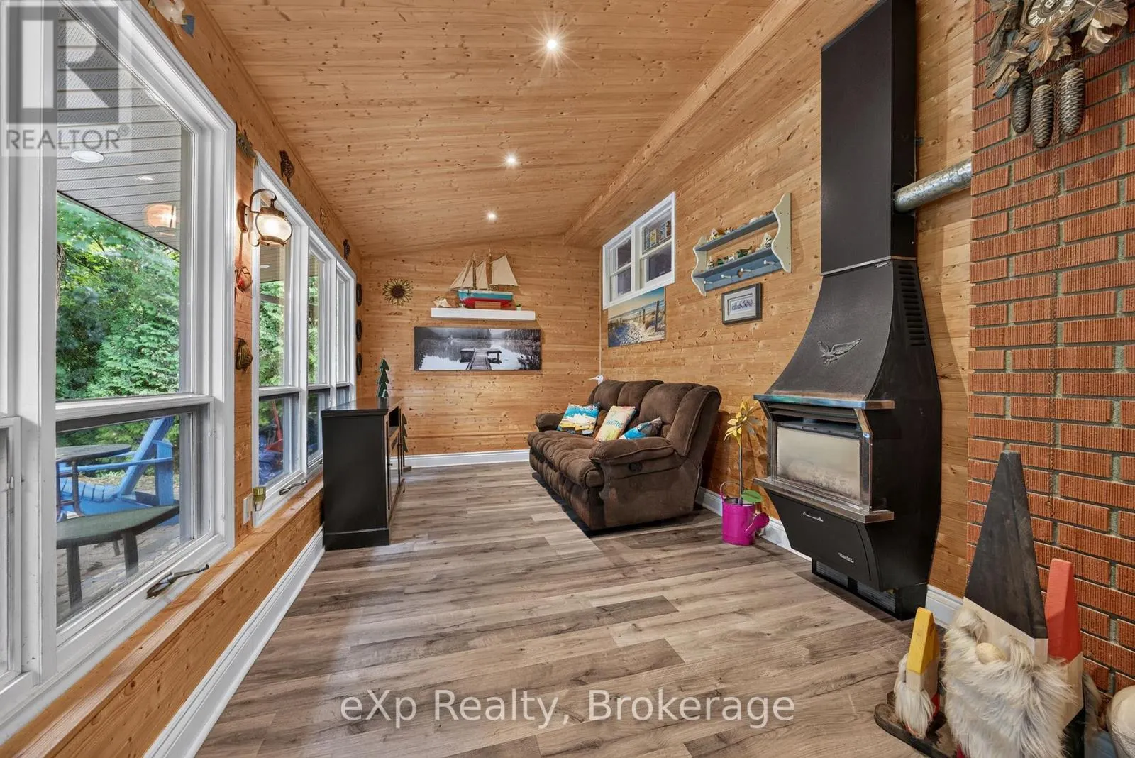 29 CONCESSION STREET E