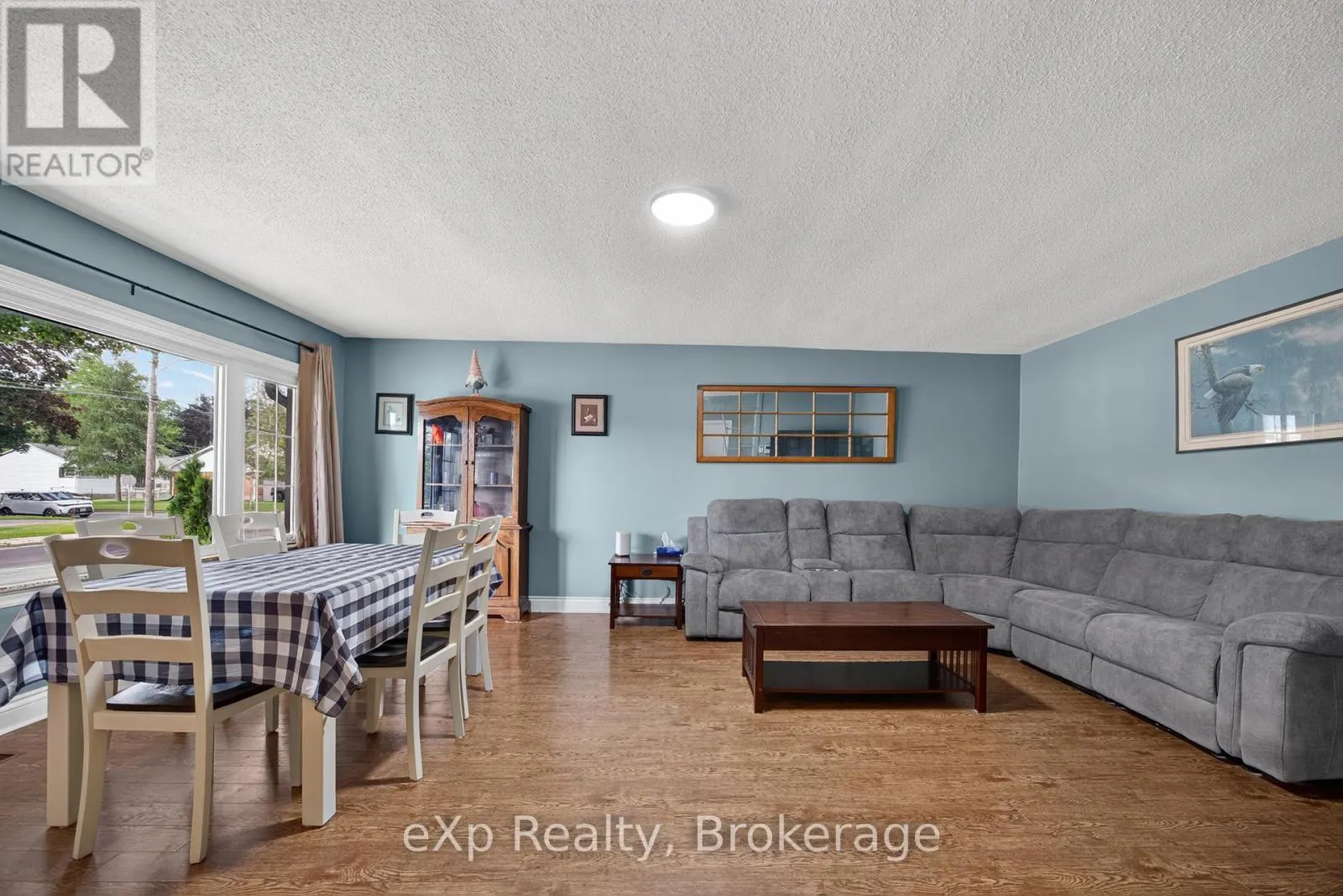 29 CONCESSION STREET E
