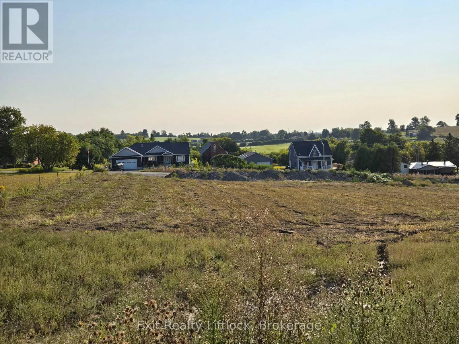1908 ASHLEY CRESCENT