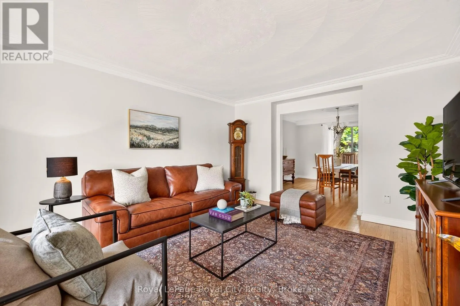 9 DARREN PLACE