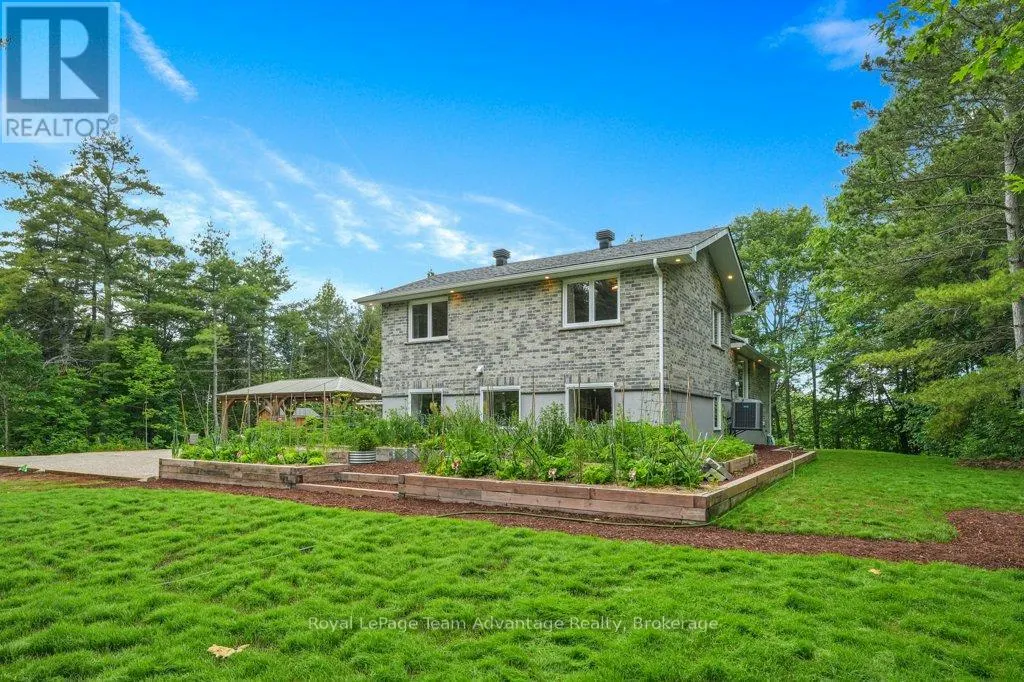 17 HUNTER DRIVE