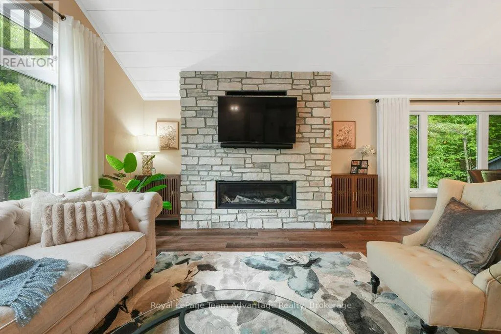 17 HUNTER DRIVE