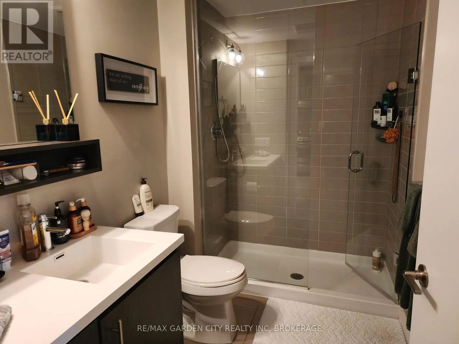 206 - 10 ESPLANADE LANE #206