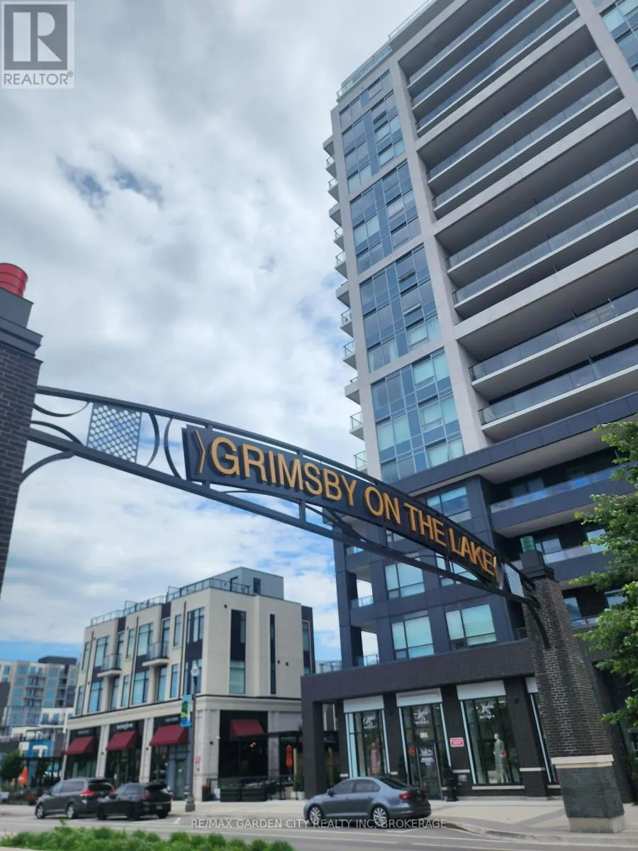 206 - 10 ESPLANADE LANE #206