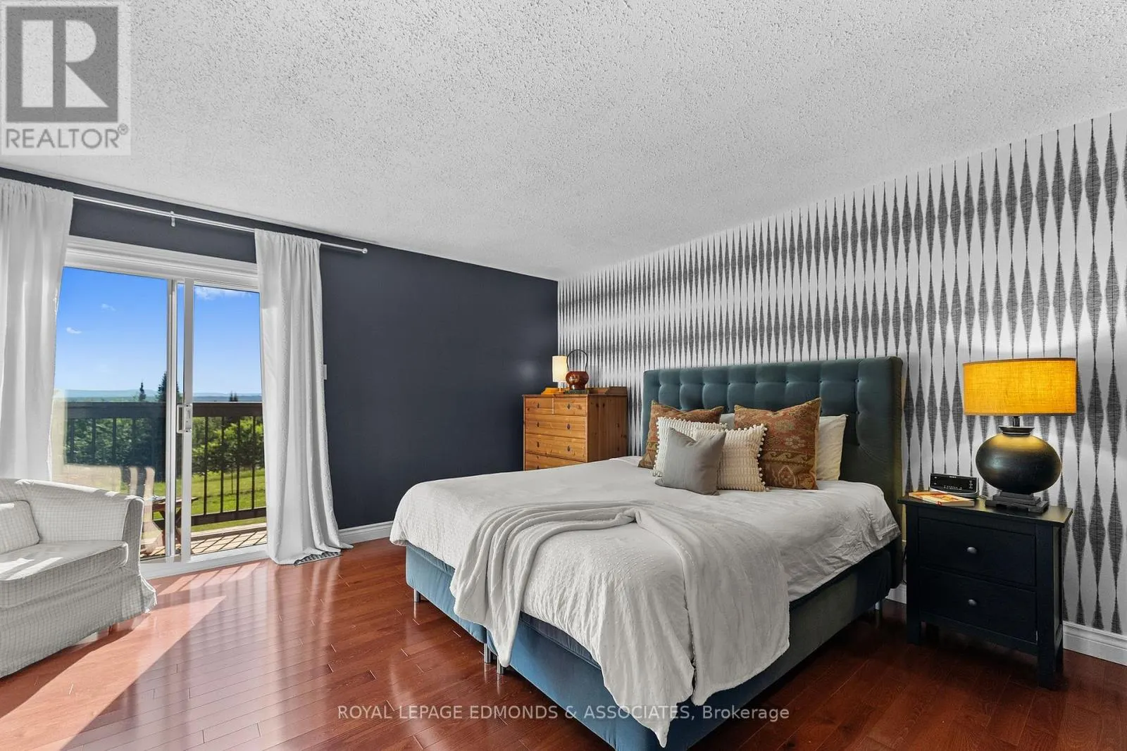 37 SELLEY STREET