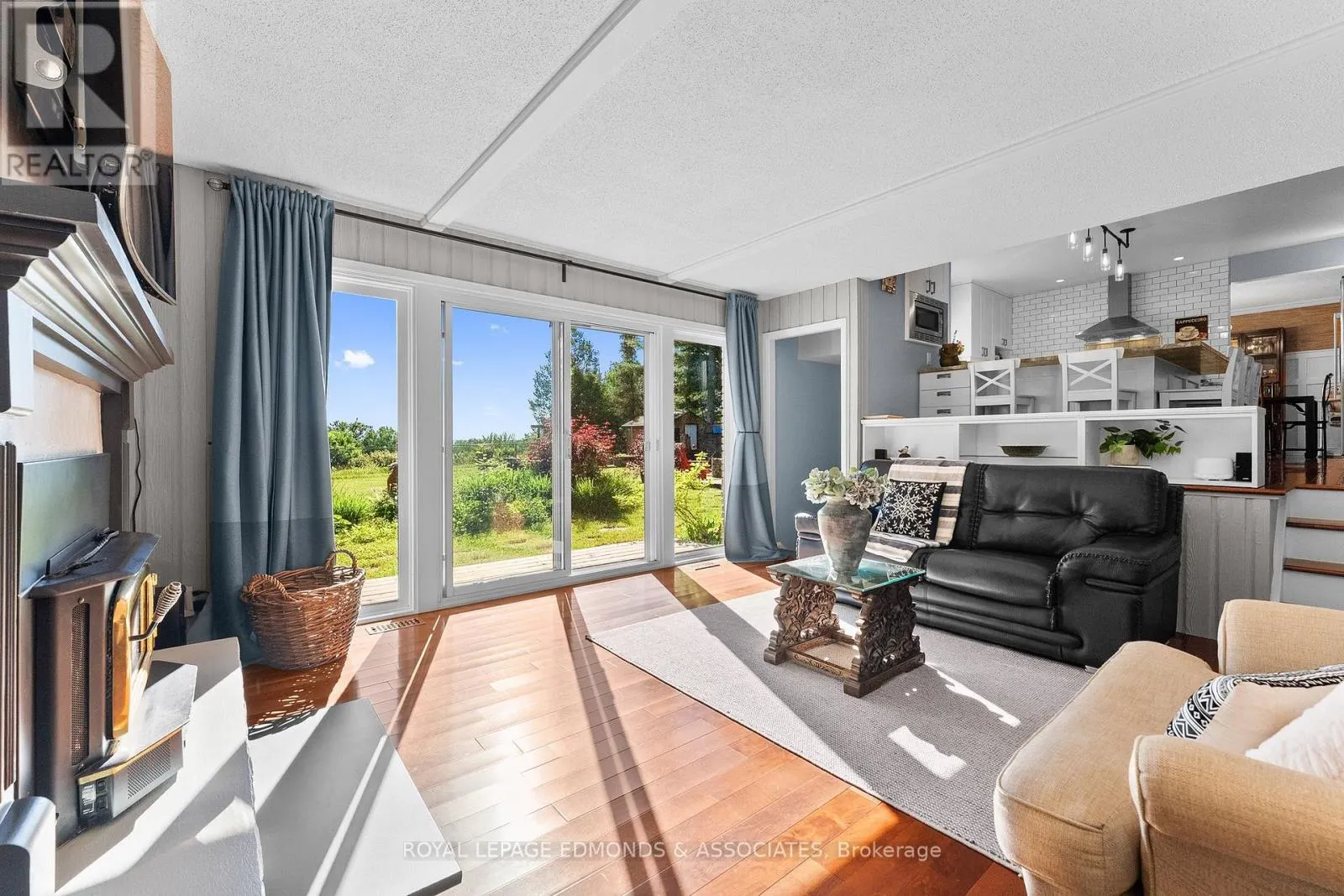 37 SELLEY STREET