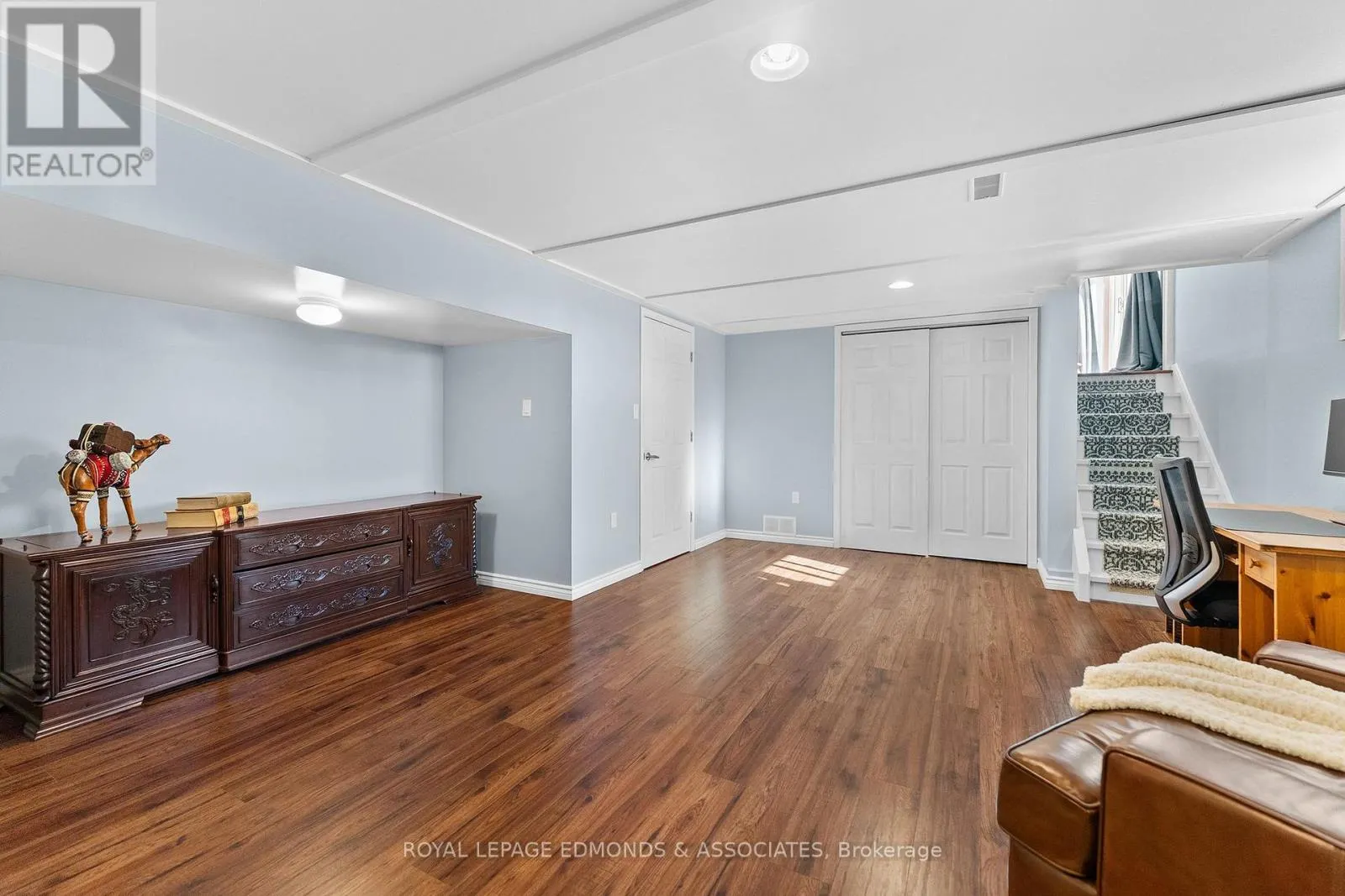 37 SELLEY STREET