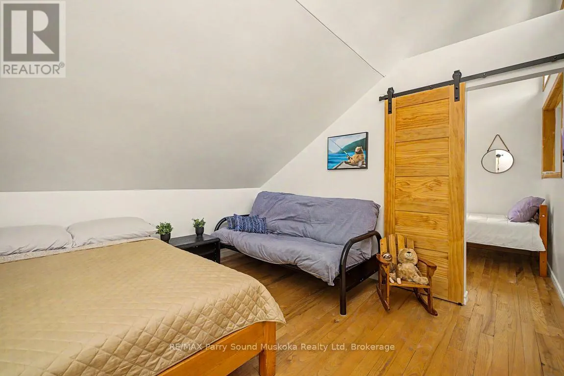 54-56 SHEBESHEKONG ESTATES ROAD S